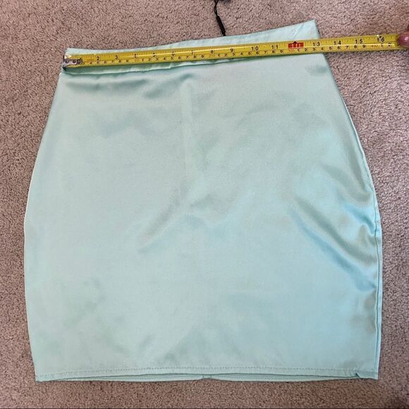 Pretty Little Thing Mint Green Satin High Waist Mini Skirt Sz 6 NWT - Picture 9 of 10